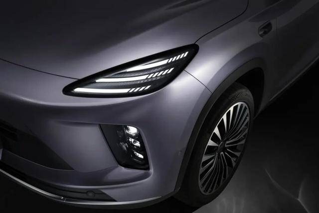 讓世界看見中國汽車之美!星途ET5,做汽車美學的“破曉者”