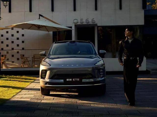 讓世界看見中國汽車之美!星途ET5,做汽車美學的“破曉者”