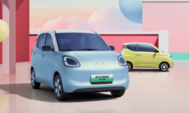 太懂用戶!更長續(xù)航+四門設(shè)計,五菱宏光MINIEV四門版上市5.58萬元