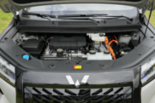 7.3萬元起,星光730:三種動力+舒適大7座,五菱又行了