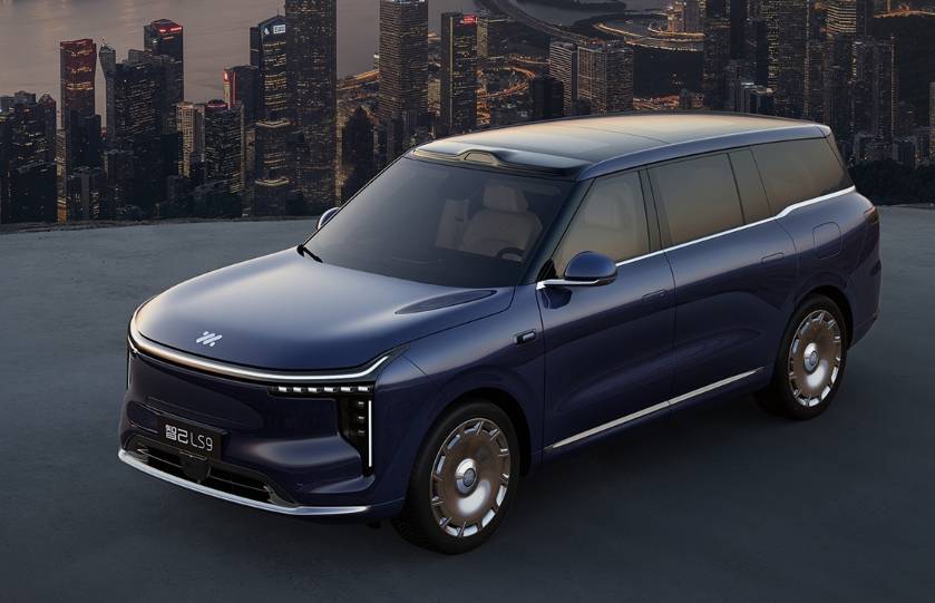 智己LS9上市限時32.28萬起 全系標配800V/純電續航402km