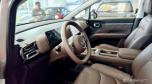 門檻低至7.3萬元 五菱星光730超級空間才是剛需?