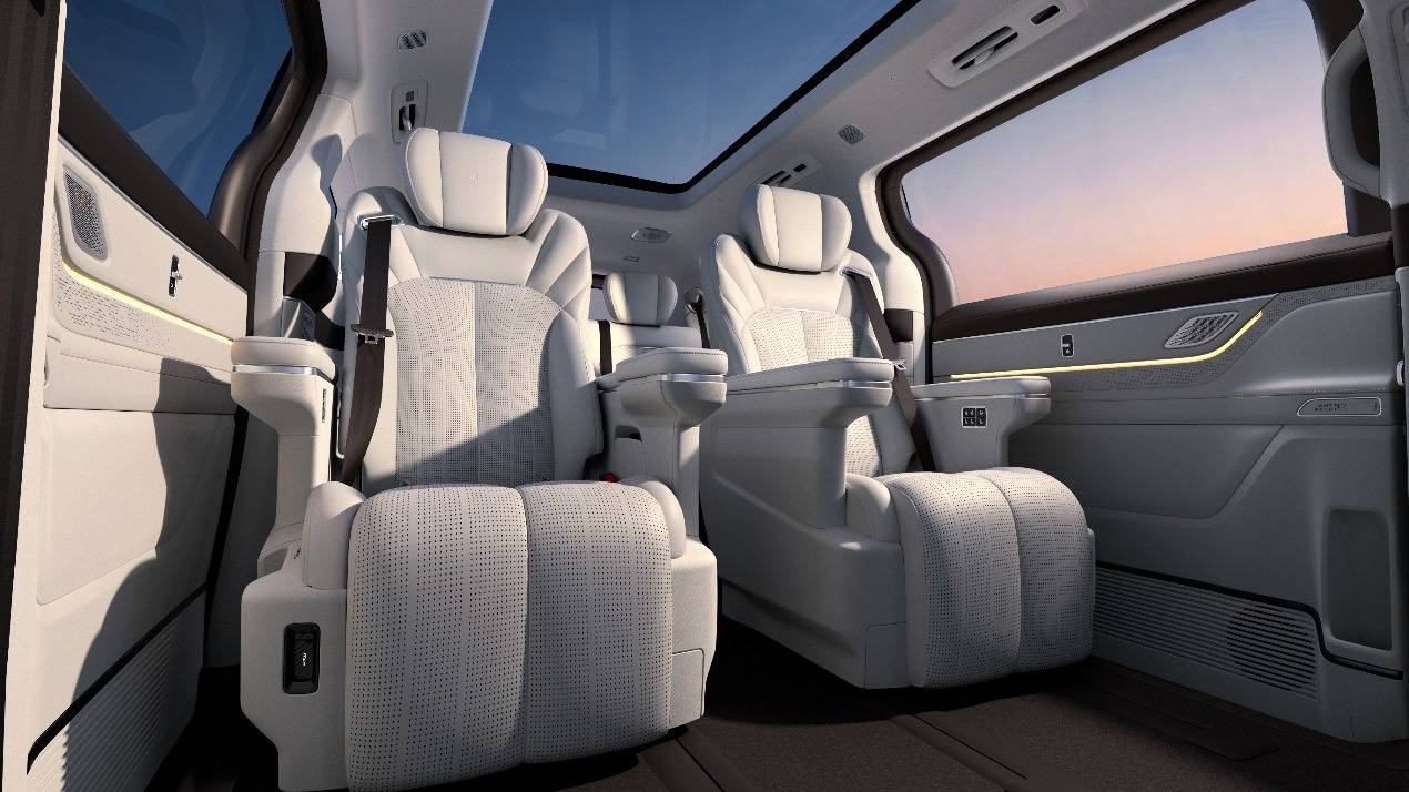 吉利銀河V900廣州車展首秀,用AI與超大空間重新定義豪華MPV