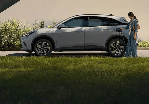 10.98萬起帶城區NOA!極狐全新阿爾法T5廣州車展秀實力