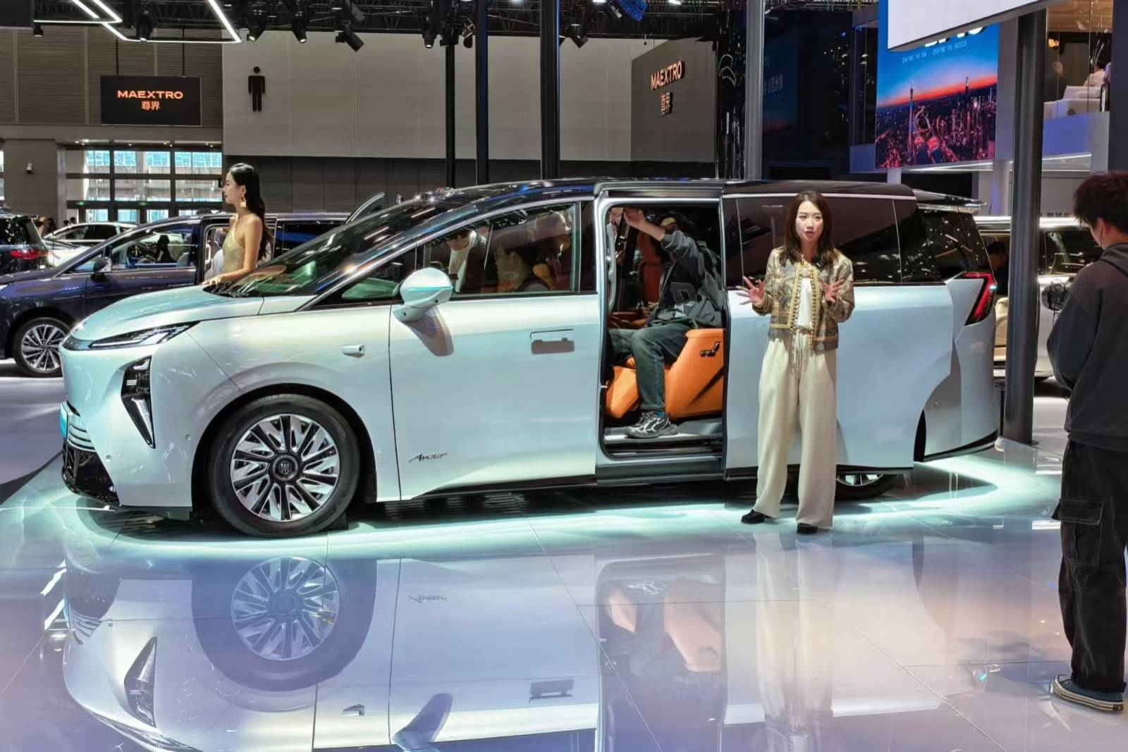 別克至境世家廣州首秀,比世紀更全面的新能源旗艦MPV,50萬起?