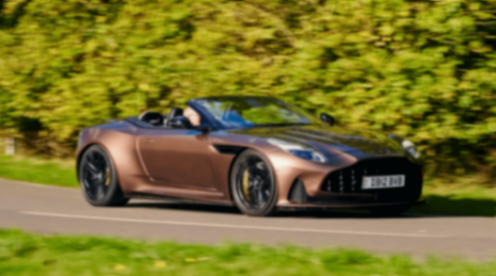 阿斯頓·馬丁DB12 Volante:拳打賓利歐陸GTC,腳踢法拉利Roma Spider