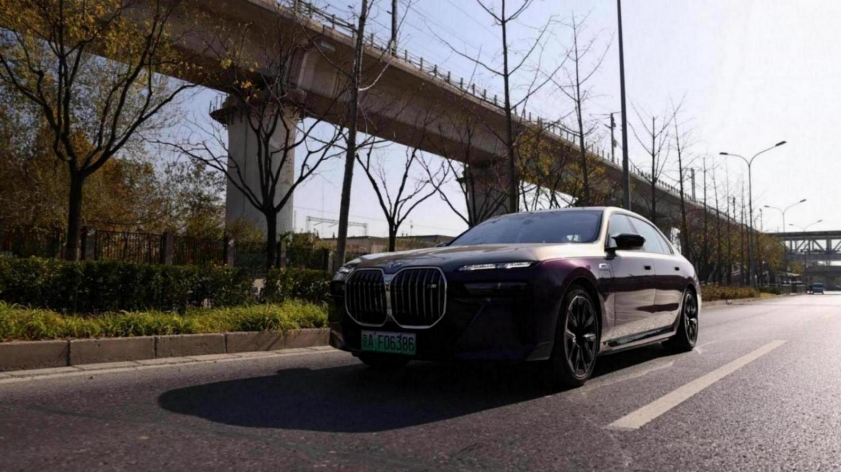 有格調有魅力的大佬座駕 試駕體驗寶馬M760Le xDrive