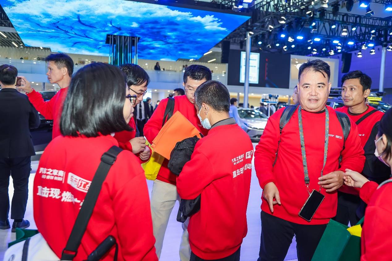 超多專屬福利 車市紅點看車團帶你逛廣州車展