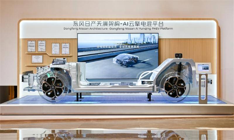 合資B級(jí)車降到9萬,日產(chǎn)N6除了大沙發(fā)還有啥?