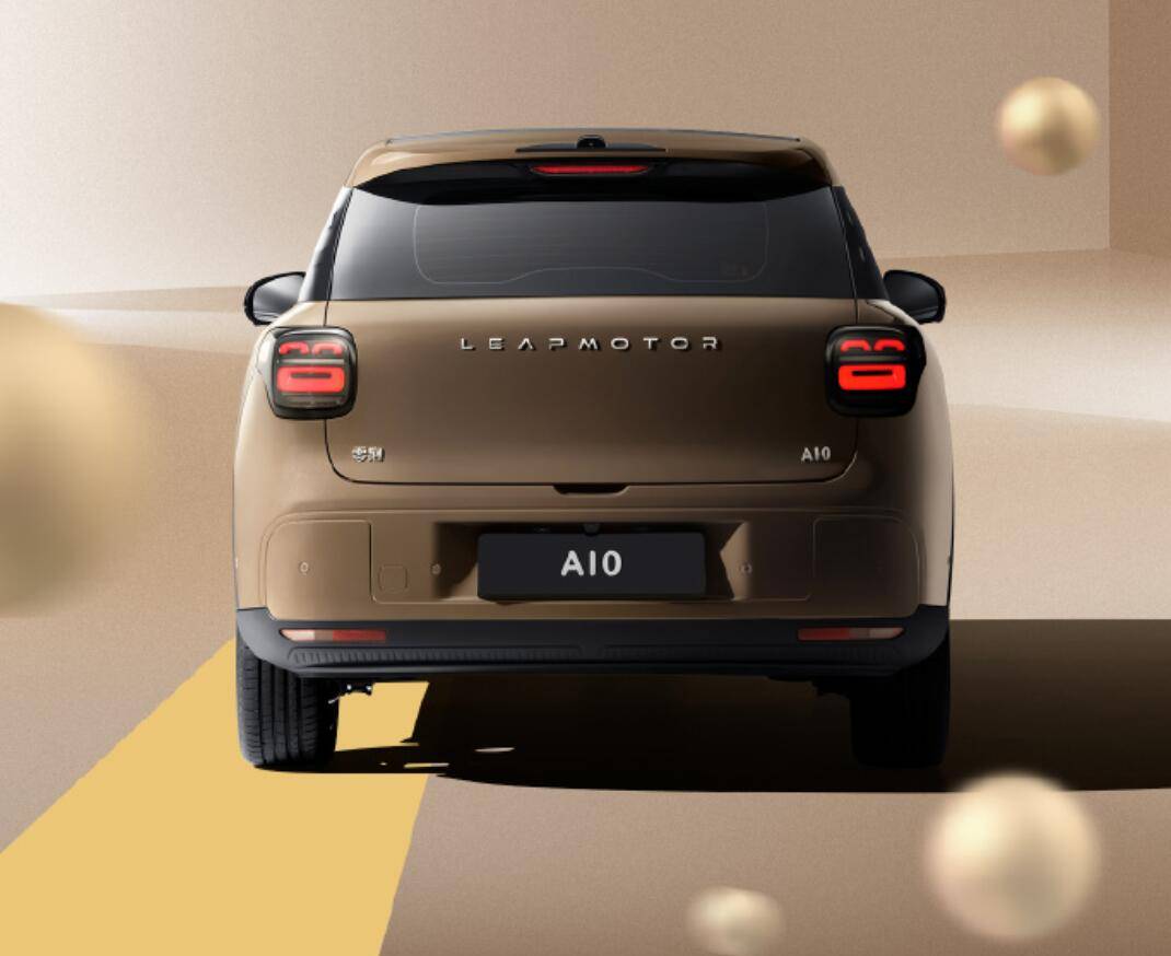 配備激光雷達(dá) 零跑A10開啟盲訂 跟元UP、極狐T1同級(jí) 誰(shuí)更香?