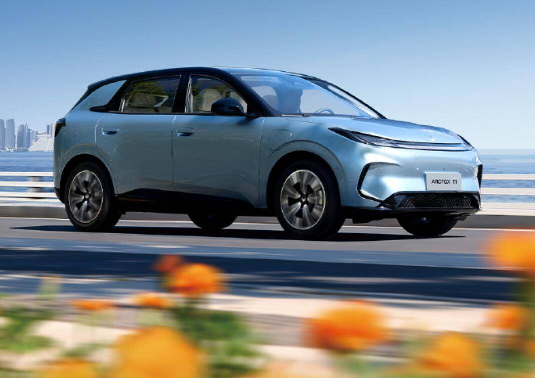 配備激光雷達(dá) 零跑A10開啟盲訂 跟元UP、極狐T1同級(jí) 誰(shuí)更香?