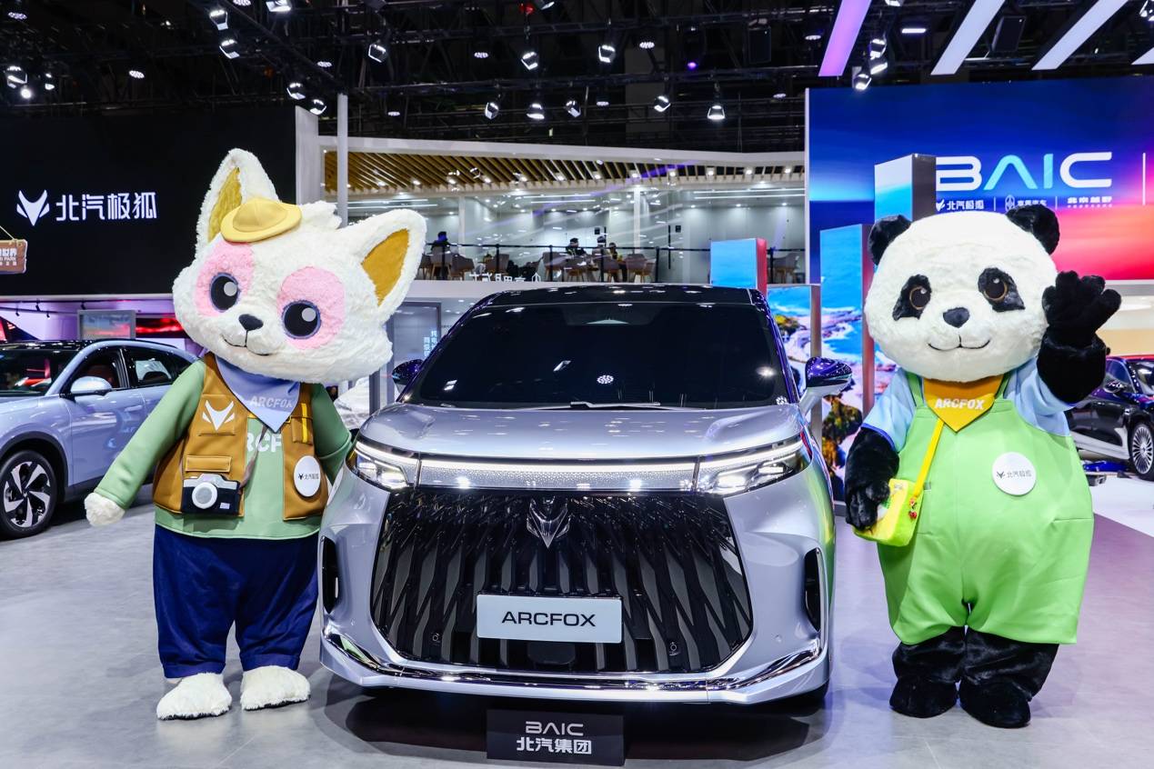 極狐11月銷量超 2.5 萬!好車不怕晚,長期主義終收獲認可