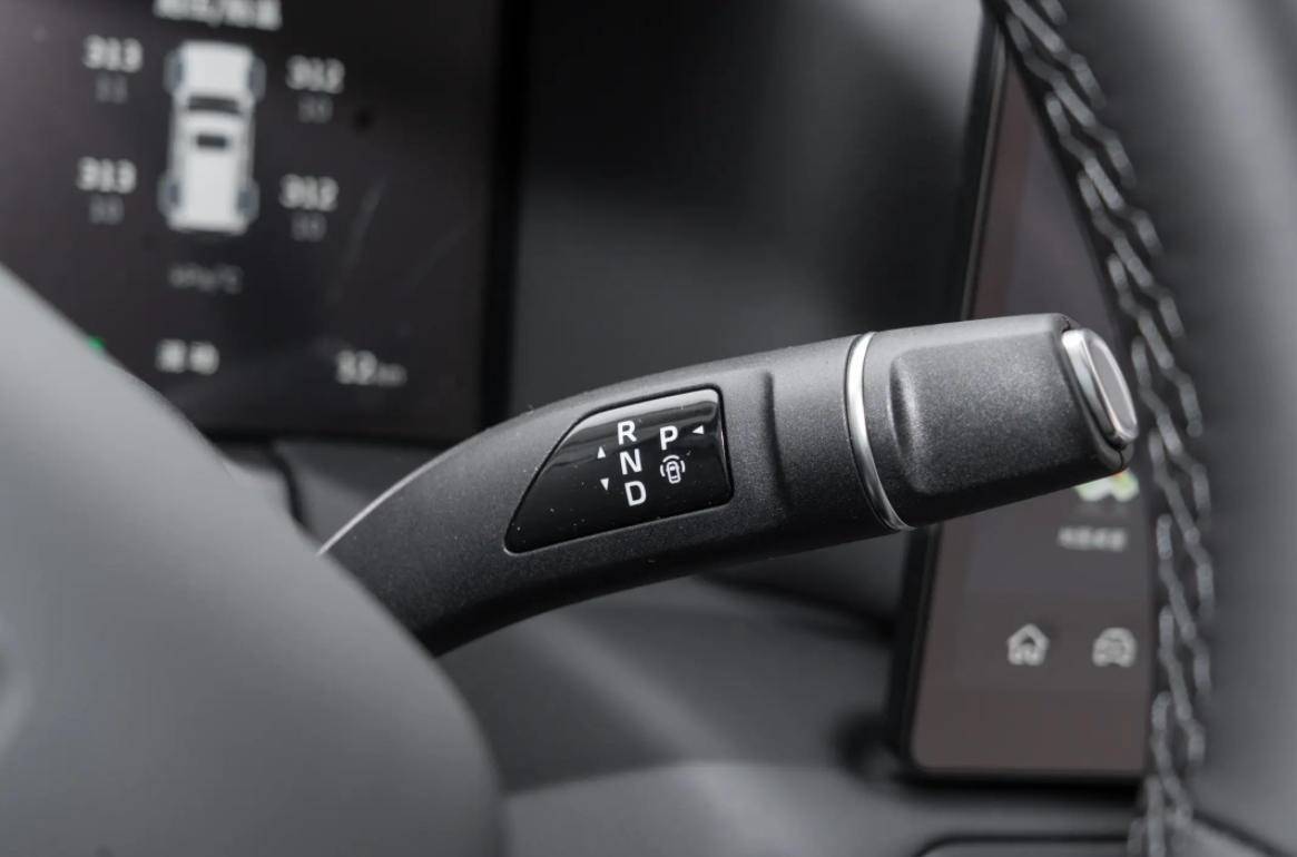 最新坦克300插混版 換了新電池 還有什么不同