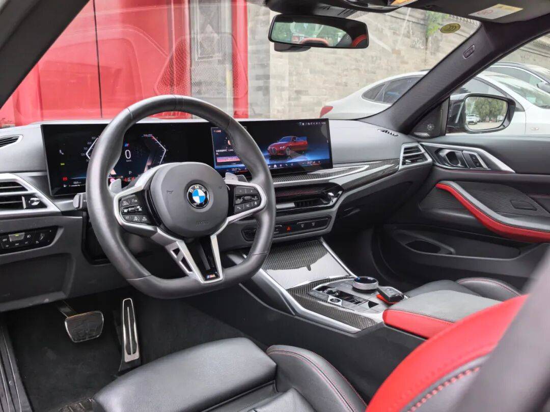 寶馬G22 430i雙門轎跑車換了尾標的雙門版3系,操控自然更便捷