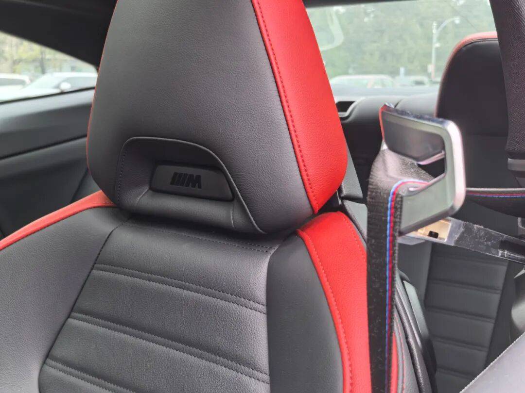 寶馬G22 430i雙門轎跑車換了尾標的雙門版3系,操控自然更便捷