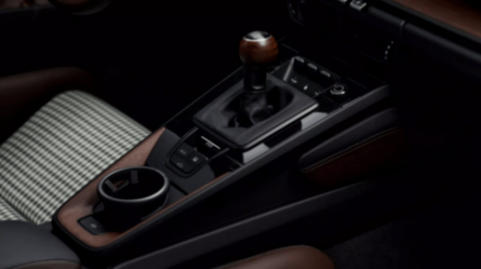 致敬臺灣秀美風光,保時捷受托打造全球唯一911 Carrera T定制車款