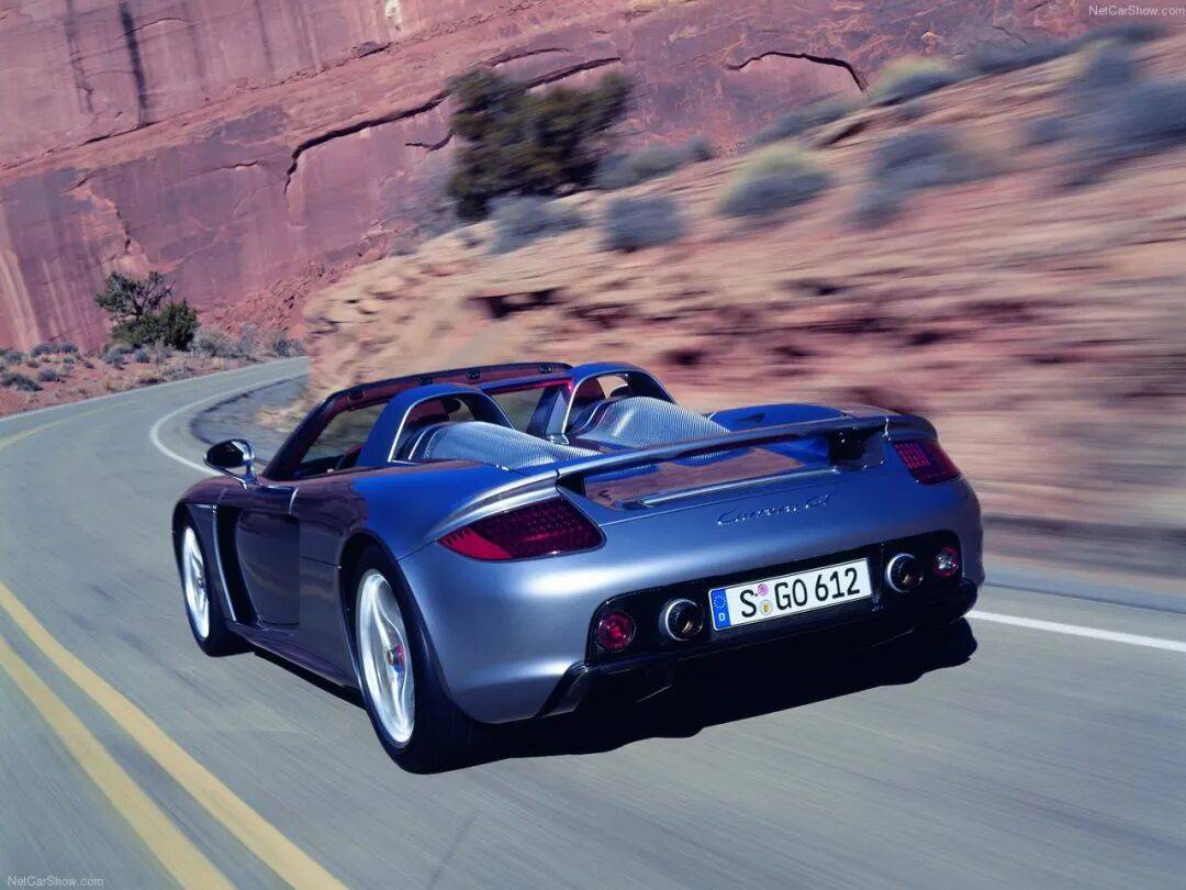 兩千萬的手動擋:能買Carrera GT的人,不關(guān)心這車多少錢